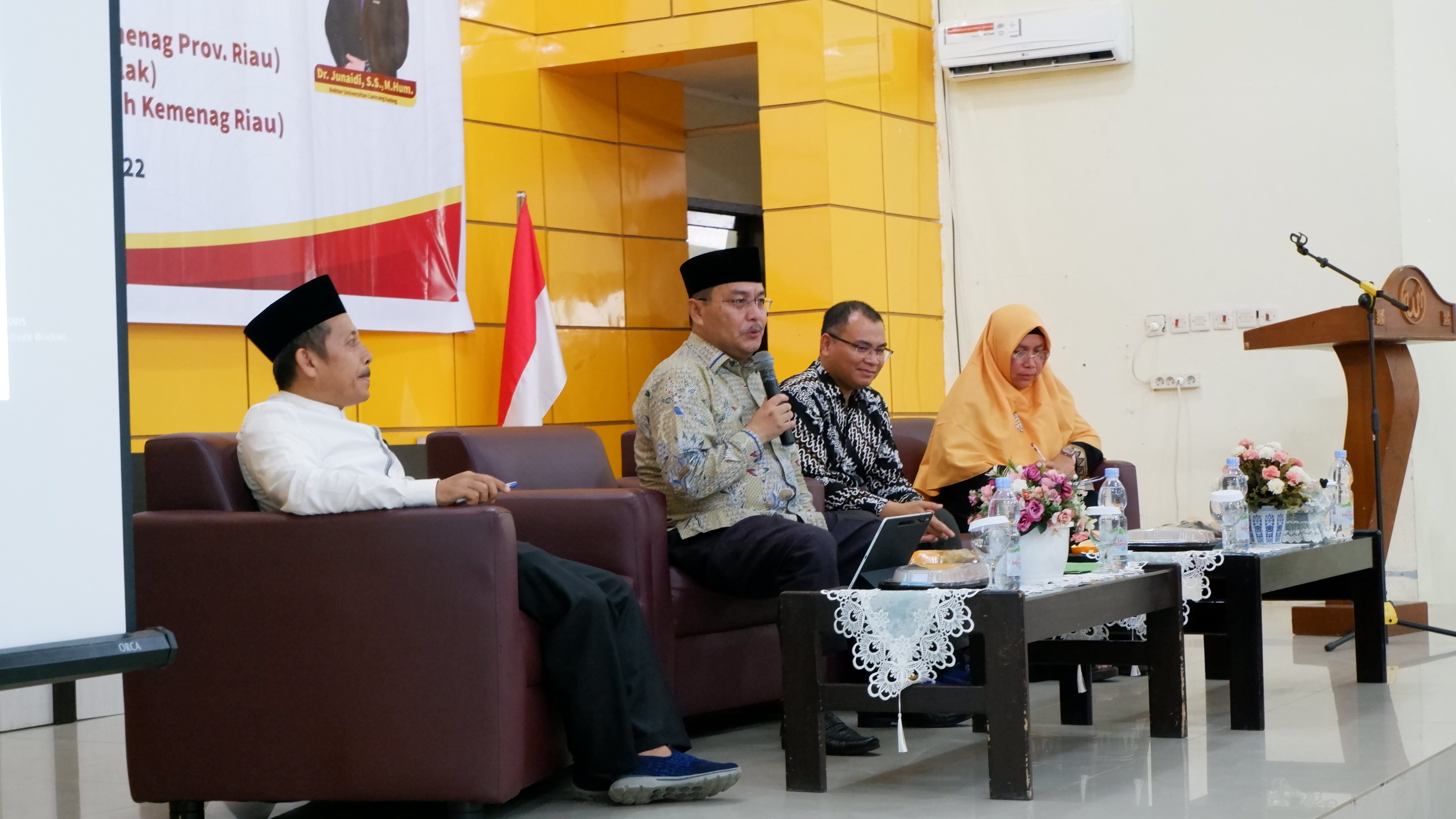 Kerjasama Dengan MAN 2 Pekanbaru, SPs Gelar Diskusi Publik Pendidikan