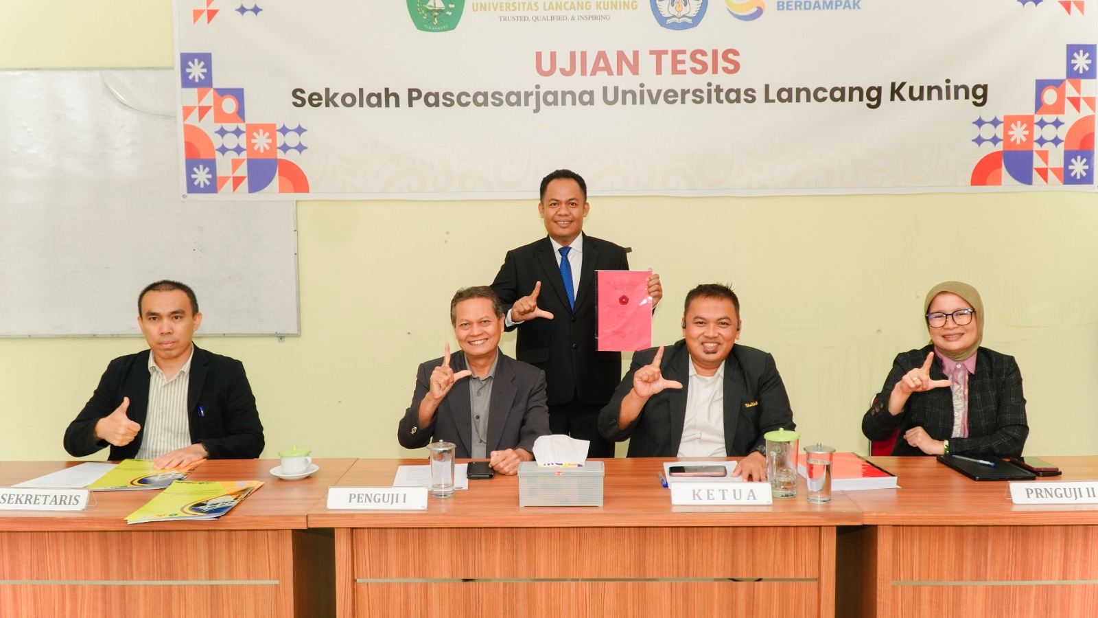 Angkat Isu Krusial Pengelolaan APBD, Anggota DPRD Riau Dodi Irawan Sukses Pertahankan Tesis di Pascasarjana Unilak 