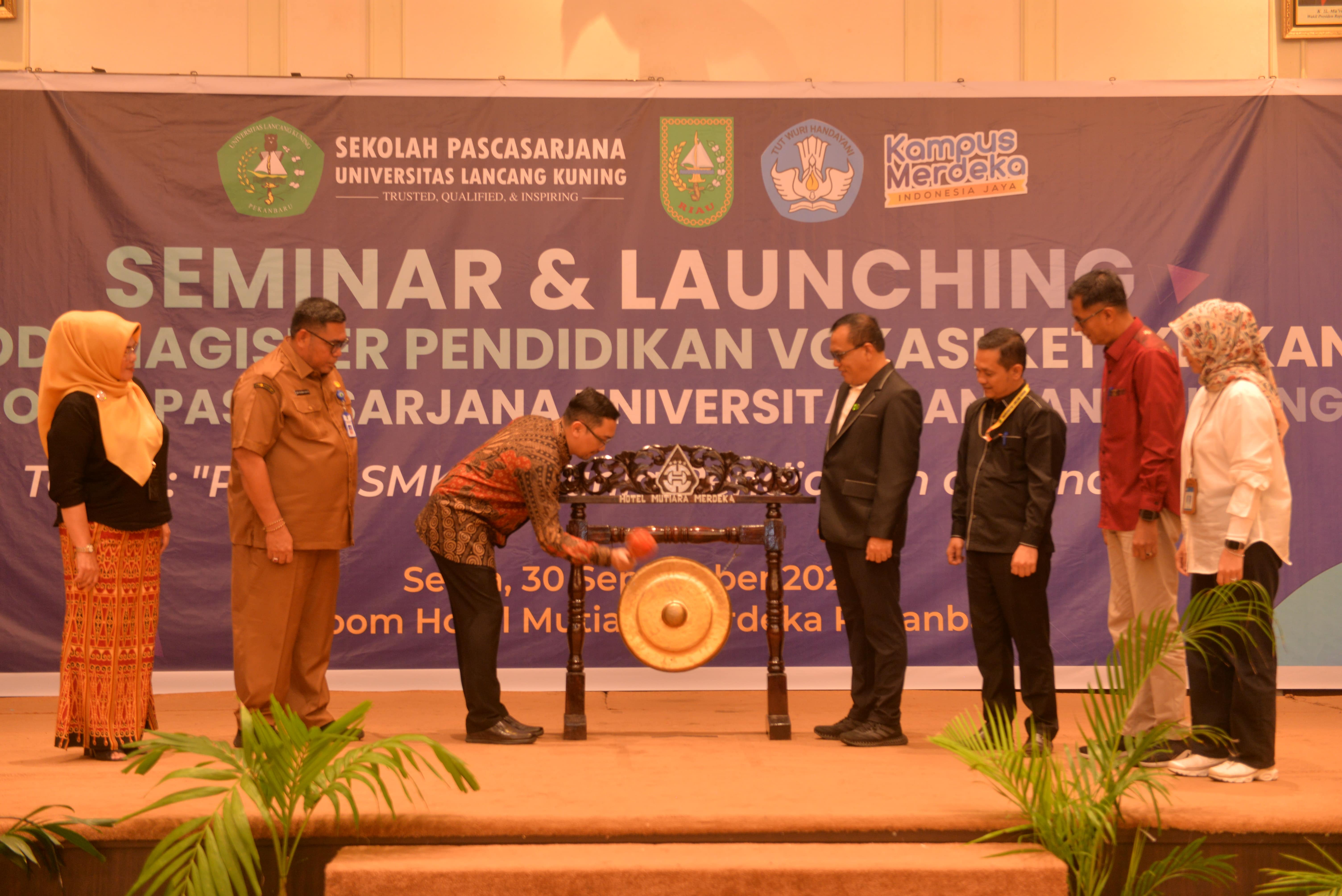 Seminar Nasional Sukses di Gelar, Sekolah Pascasarjana Universitas Lancang Kuning Luncurkan Program Studi Magister Pendidikan Vokasi Keteknikan